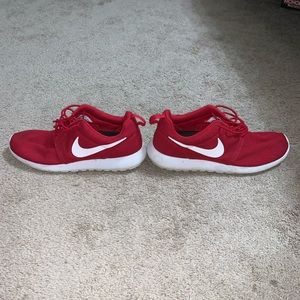 Nike Roshe One Shoes